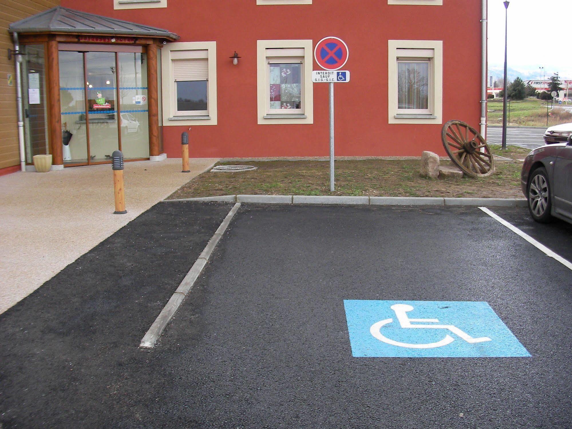 Les Etoiles Du Forez Savigneux  Exterior foto